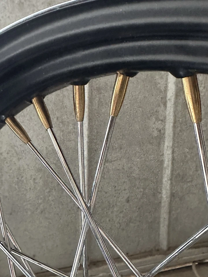 cerchi a raggi Harley Davidson xl 883 - Imagen 3 de 4