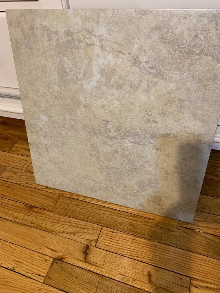 77 ceramic floor tile set 18" x 18", 45 x 45 cm, glazed porcelain tile - Image 2 of 4