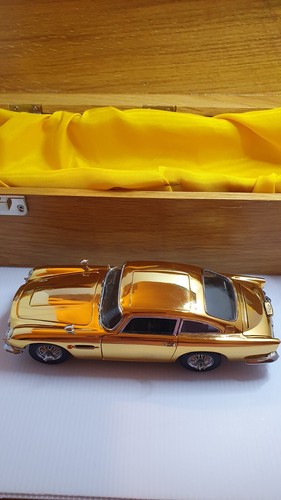 DANBURY MINT ASTON MARTIN DB5 ALL 4 MODELS WITH ASTON MARTIN CHAMPAGNE BOXES - Picture 5 of 20