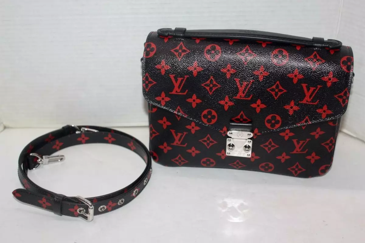 Louis Vuitton Metis Hobo Monogram in Toile Coated Canvas/Vachetta with  Brass - US