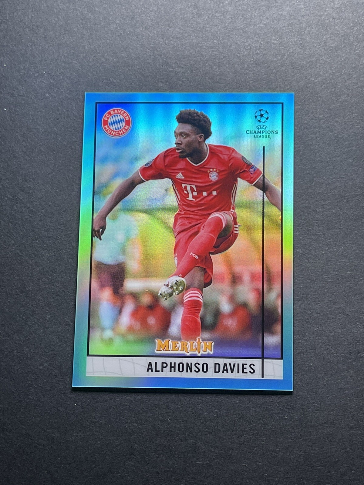 2020-21 Topps Merlin Chrome Alphonso Davies Aqua 056/199 Refractor #33 Bayern