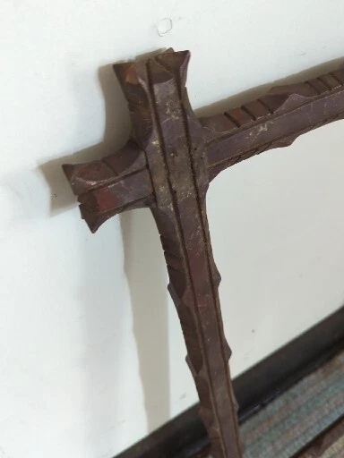 "ANTIGUO MARCO FOLKART ESQUINA CRUZ ADIRONDACK MADERA TALLADA BOSQUE NEGRO 26 X 30""" Foto 2 de 4