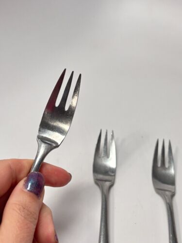 Dansk Variation V Duck Salad Forks 6.5" Stainless Flatware Germany Lot Set 4 - Picture 3 of 5