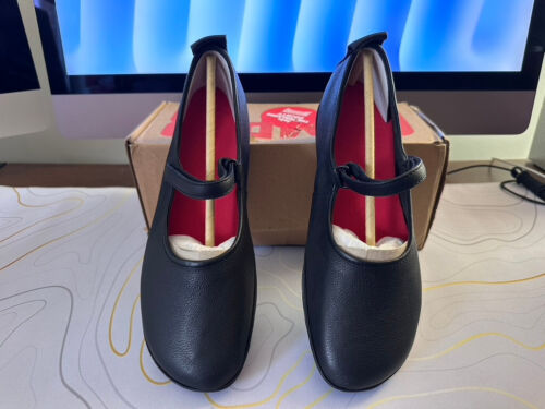 NEW IN BOX Camper Right Nina Flats Mary Jane Leather Black EU 41 US 10