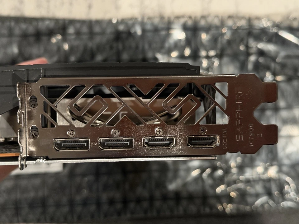 SAPPHIRE Radeon NITRO+ RX 5700 XT 8GB GDDR6 Graphics Card (11293-03-40G) - Image 4 of 4