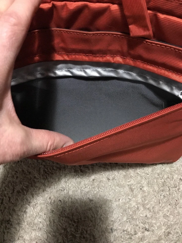 Оранжевая сумка Tucano для многозадачности с подкладкой 11 дюймов - Изображение 4 из 4