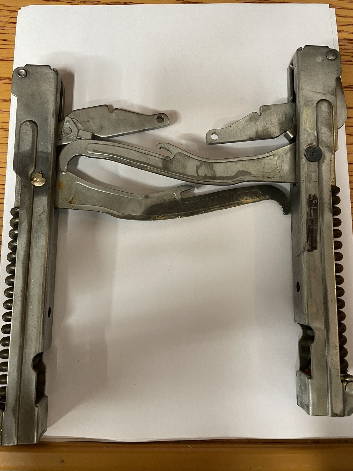 00487747 Genuine THERMADOR BuiltIn 27" Oven, Door Hinge SET of 2