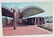 VINTAGE UNUSED WASHINGTON DC METRO RAPID TRANIST TRAIN, 1976 POSTCARD 25