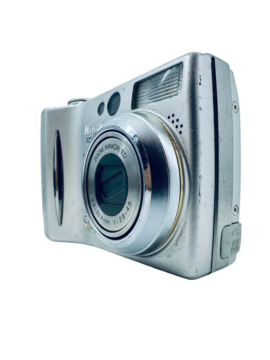 Nikon Coolpix 5200 16.0MP Compact Digital Camera UNTESTED (No