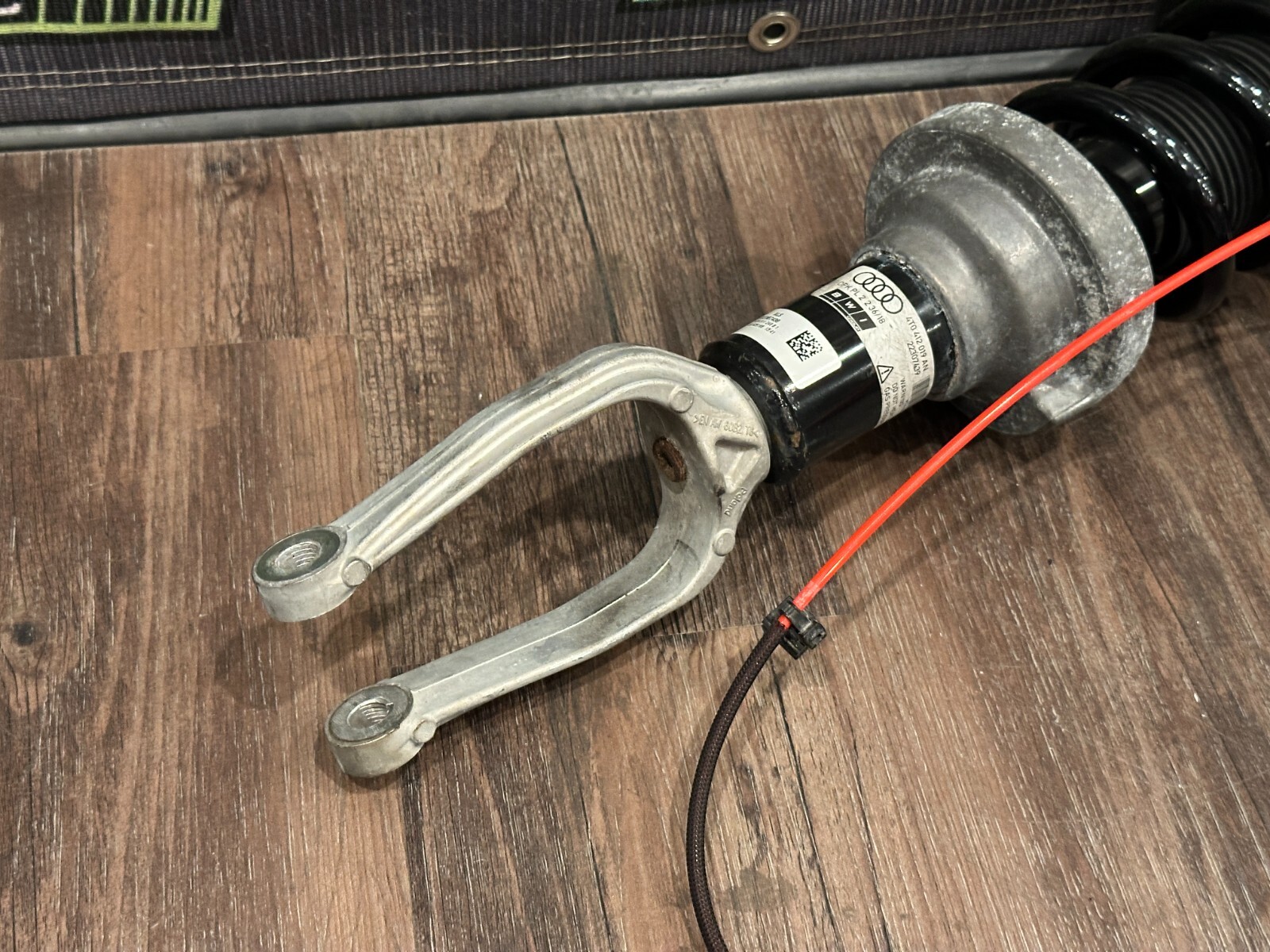 LAMBORGHINI HURACAN FRONT DRIVER FRONT LIFT MAGNETIC RIDE SHOCK 4T0412019AN