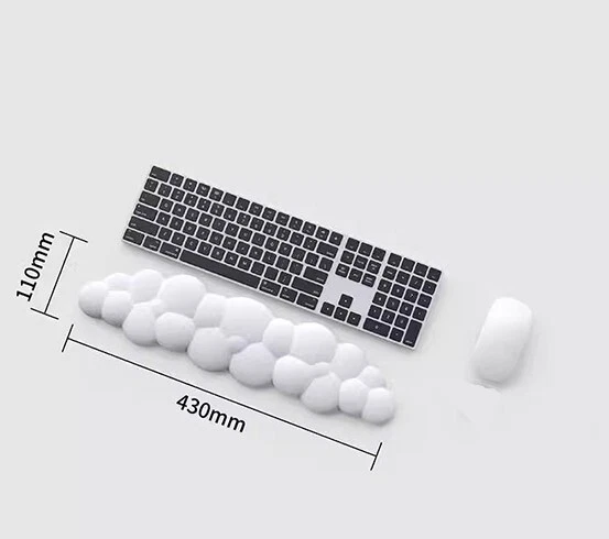 Reposamuñecas con teclado en forma de nube: ultra suave, felpa y lujosamente cómodo Foto 2 de 4