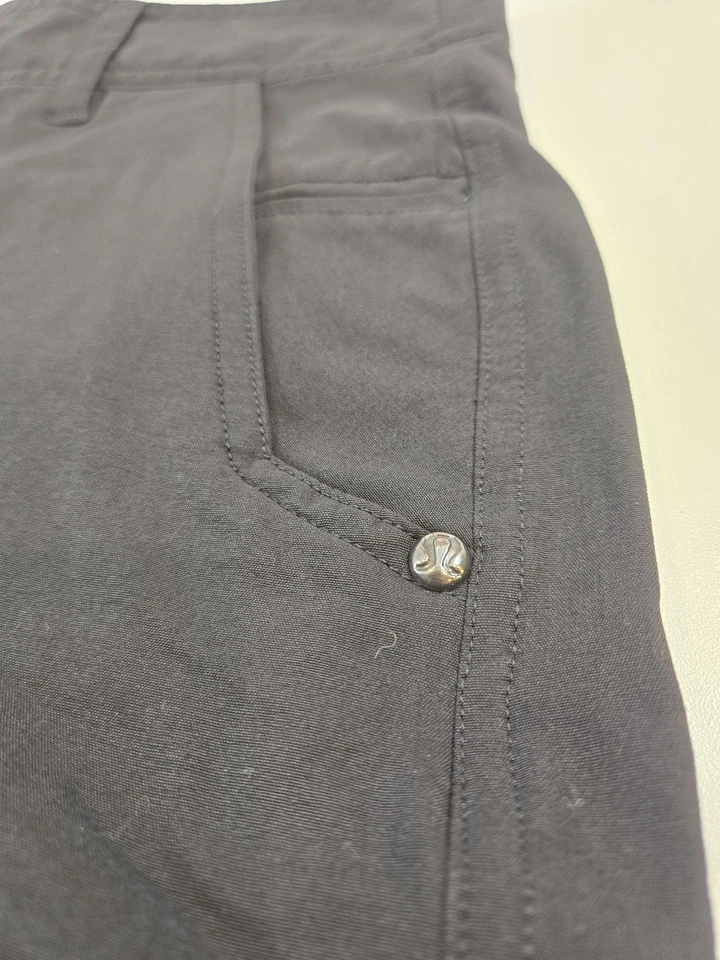 Pantalones Cortos Lululemon Para Hombre 36 Negro Chino Golf Elastizados Informales Comisión Oxford Foto 2 de 4
