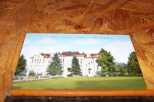 Postcard-B-Old Main, Univ. of Wyoming, Laramie, Wy.-Linen-Unposted