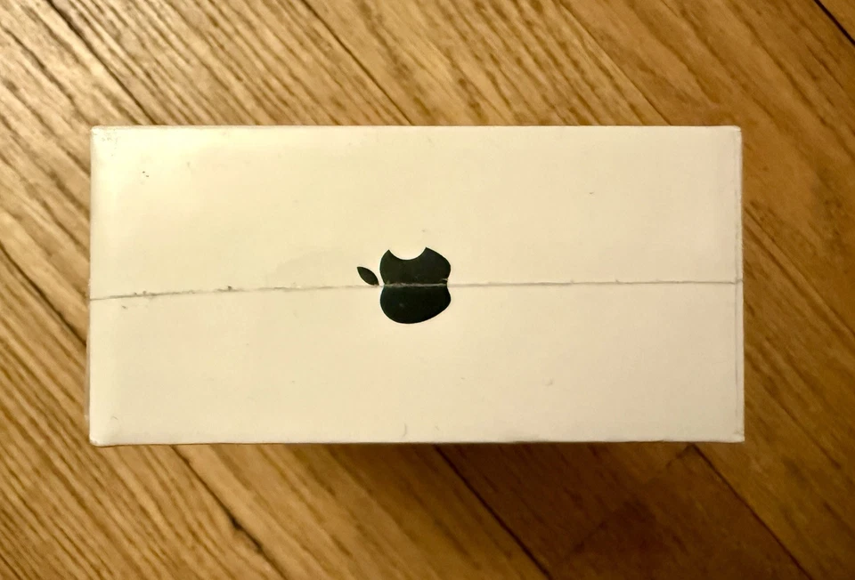 Genuine Apple Magic Mouse A1657 MK2E3AM/A New / Sealed Lightning - Image 3 of 4