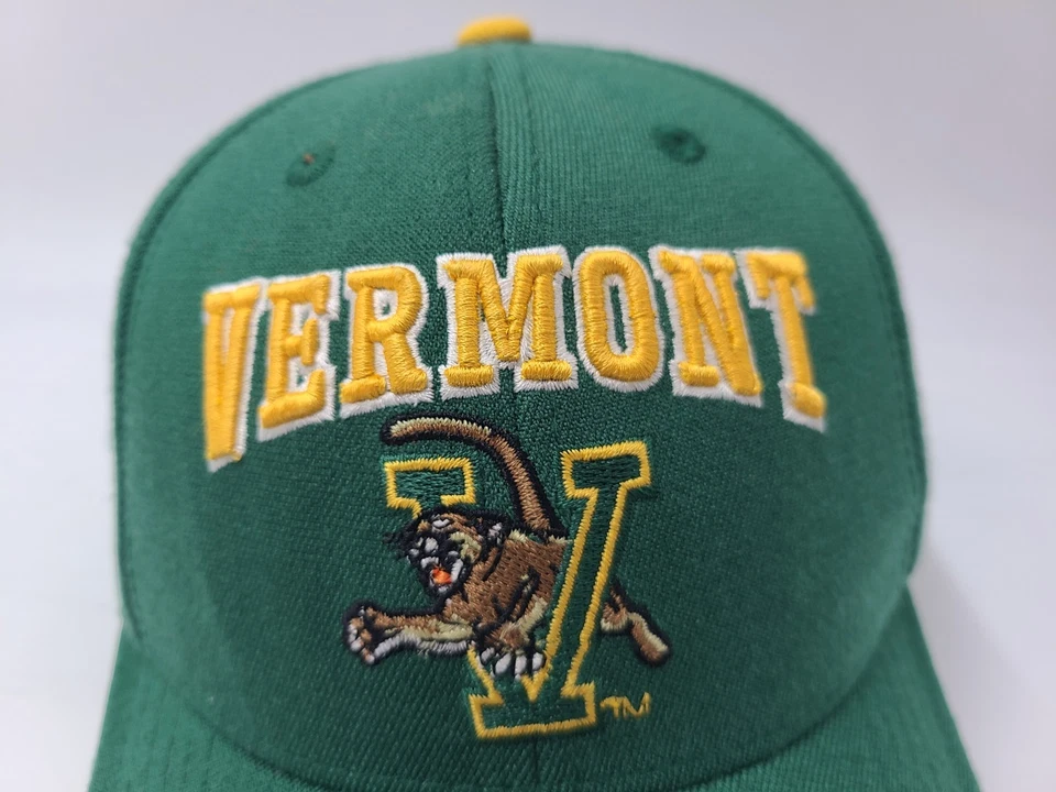 Jóvenes Universidad de Vermont Catamounts Adidas Gorra Ajustable Niños NCAA Verde Foto 4 de 4
