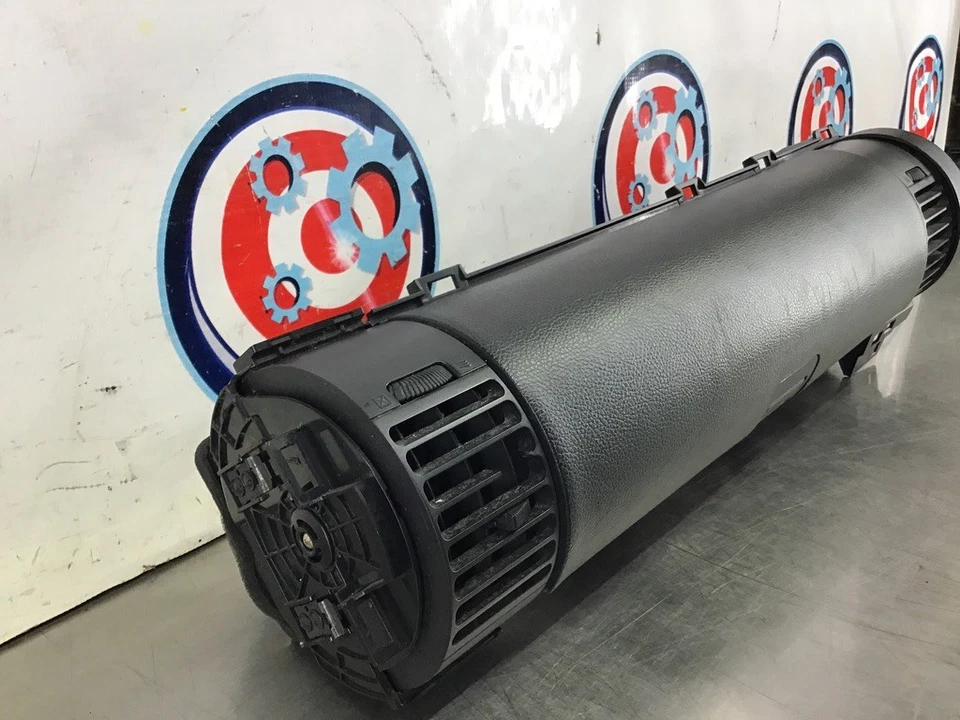 2007 Infiniti G35 caixa compartimento luva superior direita com aberturas 68560 fabricante de equipamento original 14BHMC7 - Imagem 2 de 4