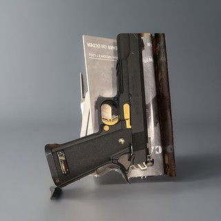 WE 5.1 Airsoft Gas Blowback Gun Pistol w/ Box Black/Gold