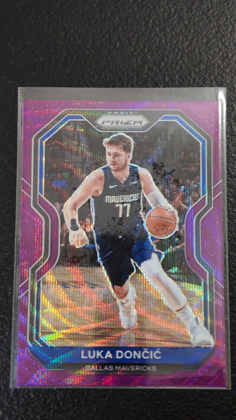 2020-21 Panini Prizm - Luka Dončić #32 Purple Wave Parallel