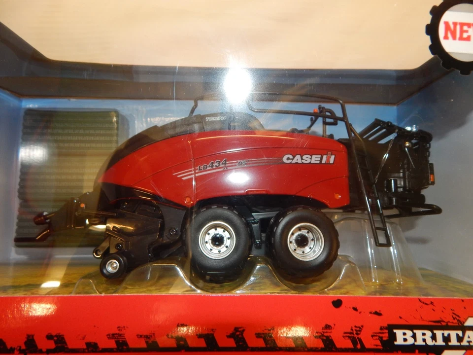 BRITAINS CASE IH LARGE BALER LB434 XL 43361  BNIB 1:32 - Image 2 of 4