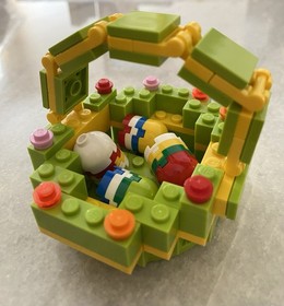 LEGO Lot Painting Easter Eggs 40121 & 40017 Basket Colored Eggs