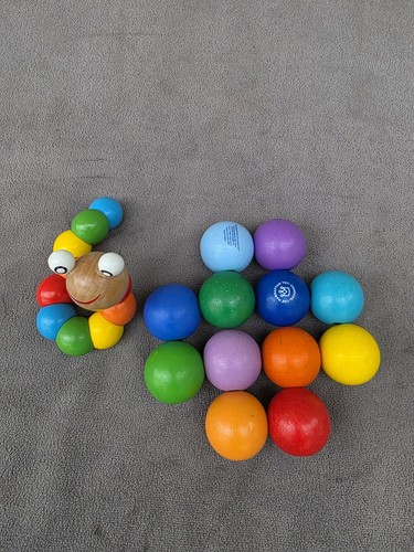 Manhattan Toys Classic Baby Beads giocattolo attività + bruco torcito in legno - Foto 3 di 6
