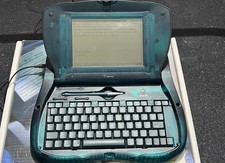 Apple eMate 300 本体とソフト等セット Apple eMate 300 本体とソフト等セット｜