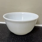Pyrex #402 1-1/2 Qt White Mixing Bowl Vintage