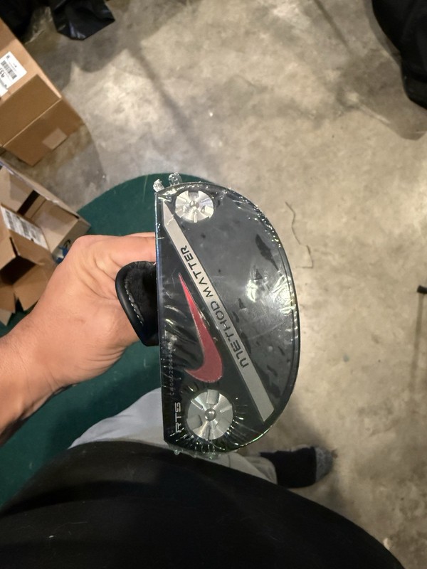 New In Plastic 34” RH Nike Method Matter M4/12 Very Rare