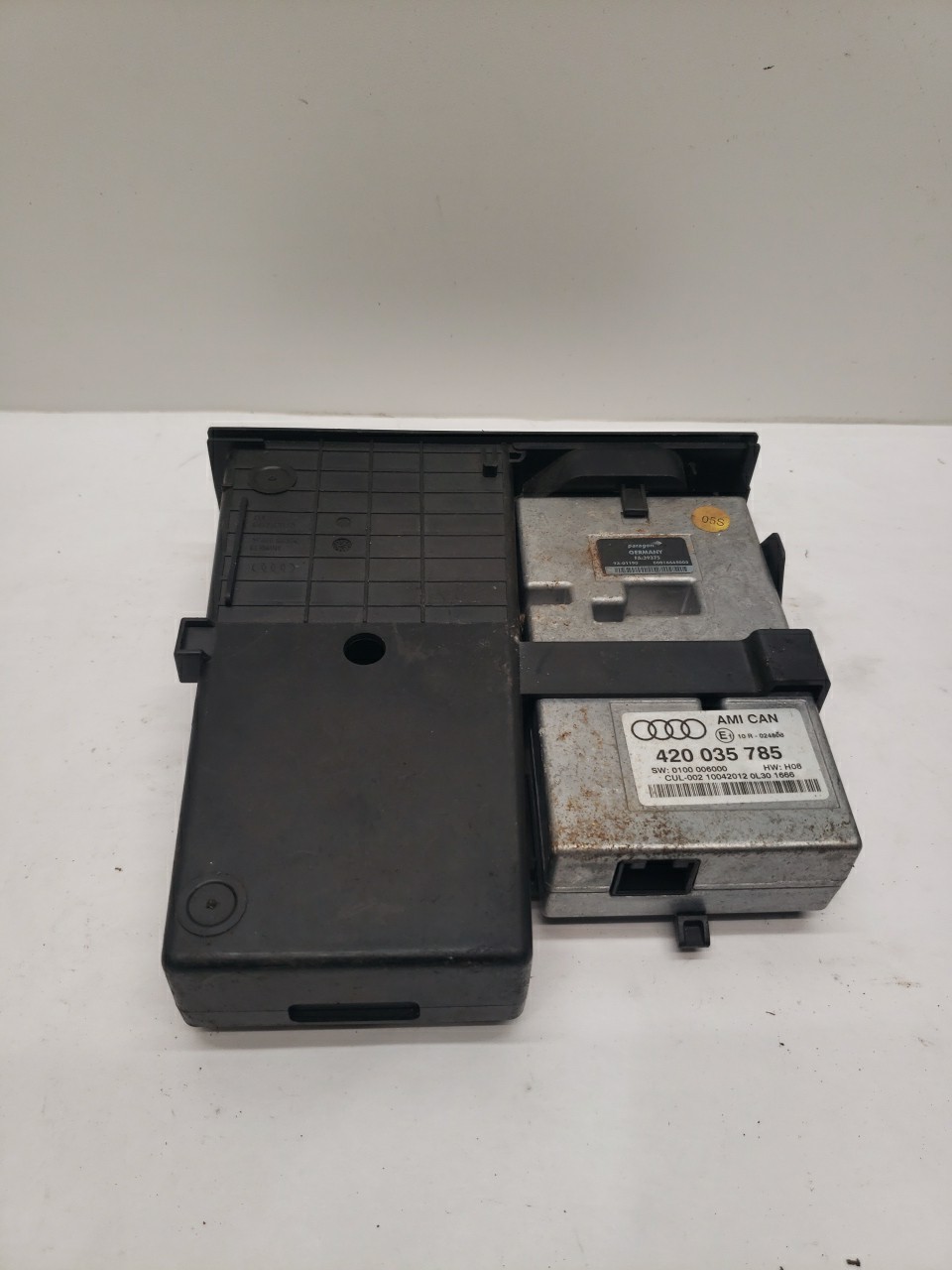 AUDI R8 Music Audio Interface Control Module 2007-2015 420035785
