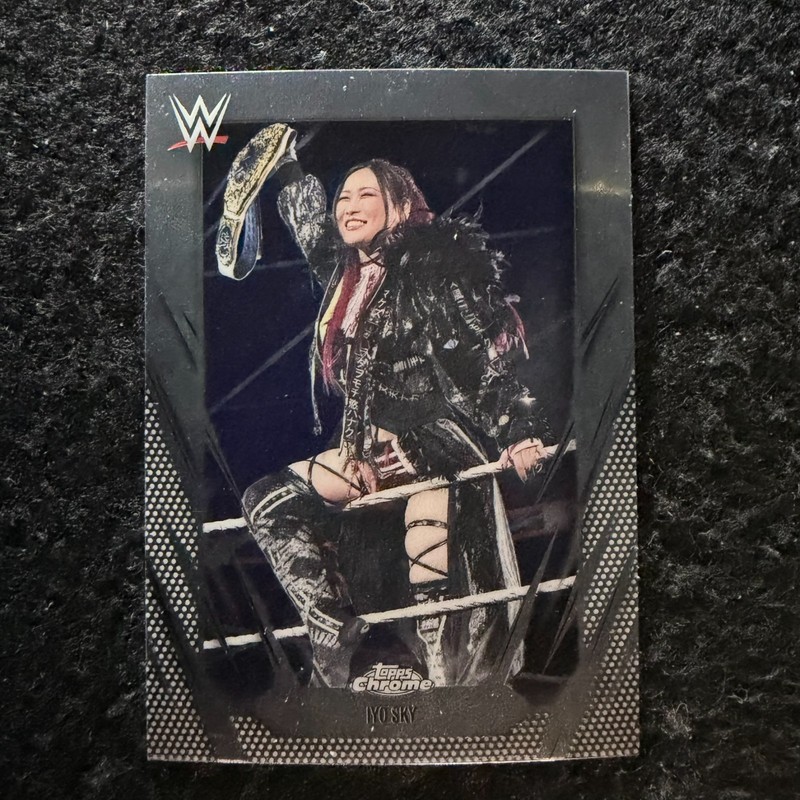 2026 WWE Topps Chrome #35 Iyo Sky, Raw