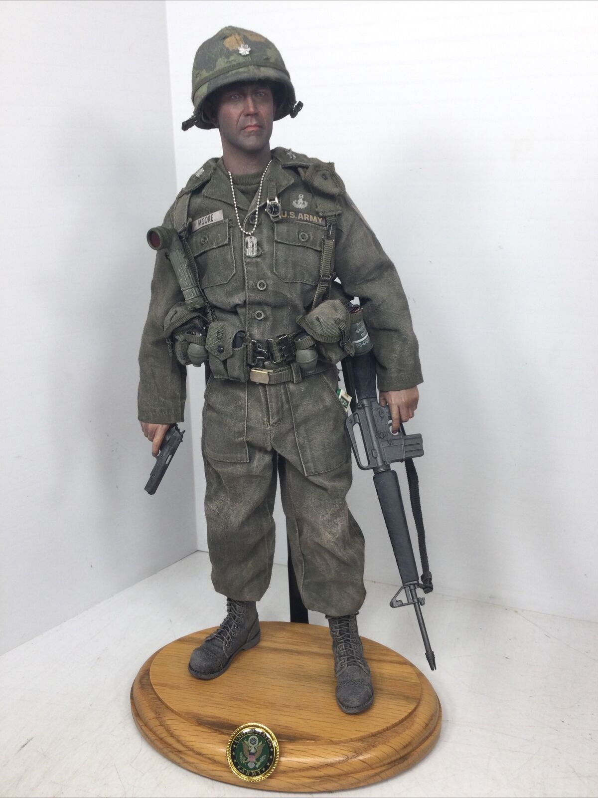 Picture 1 of 24