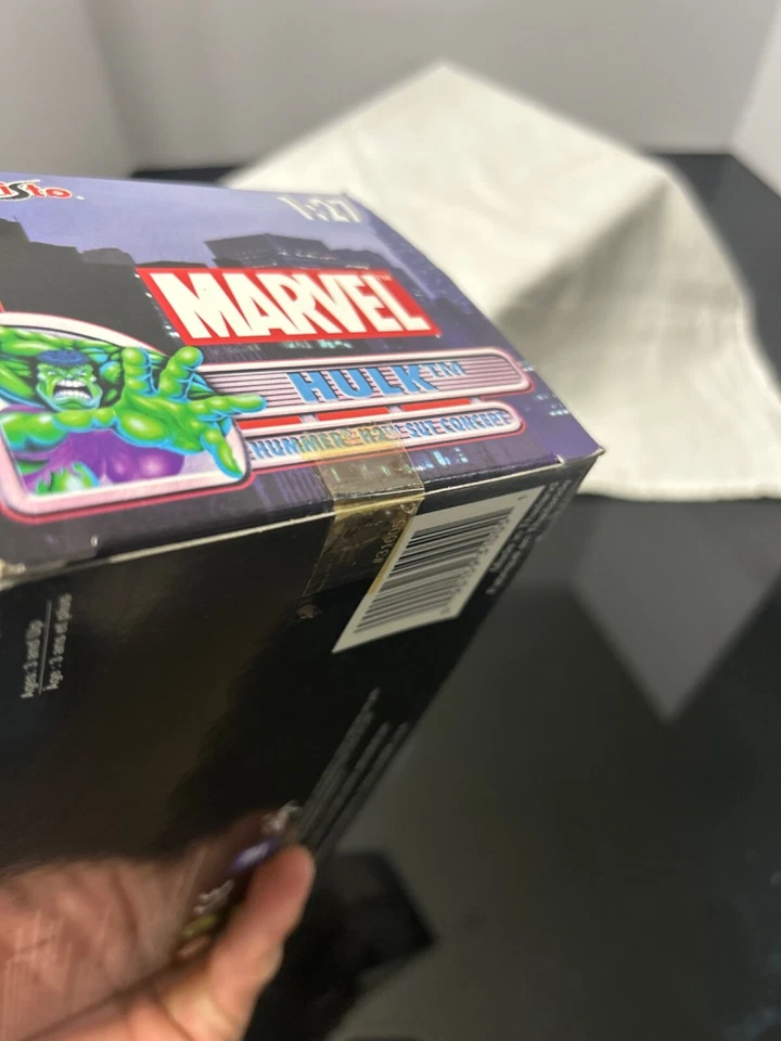 MAISTO 1:27 MARVEL THE HULK HUMMER H2 SUT CONCEPT DIECAST TRUCK 2003 - Image 3 of 4