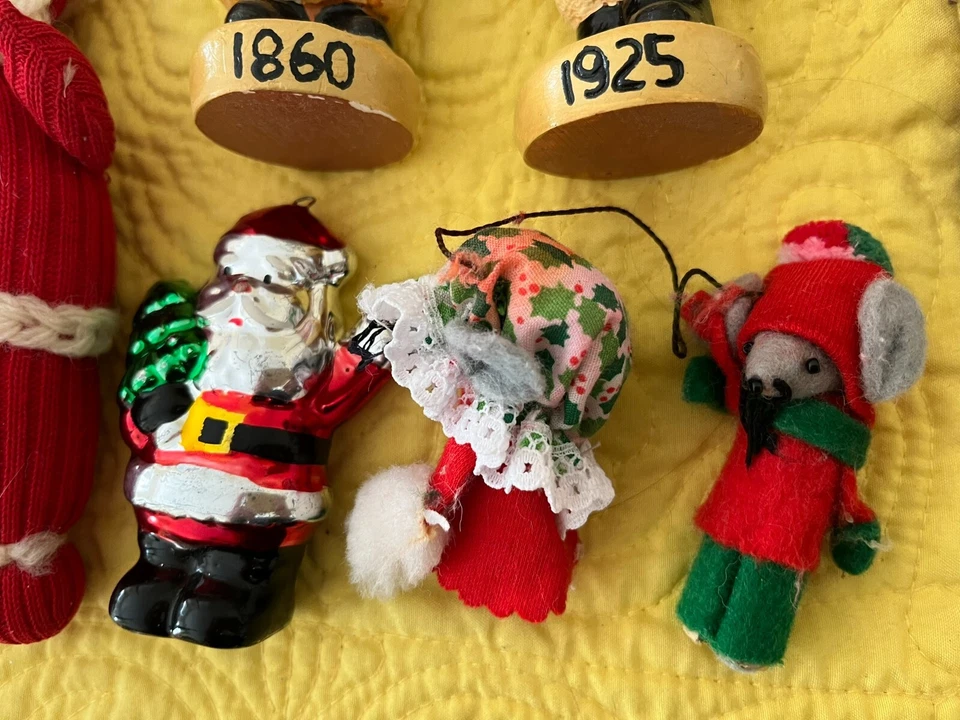 Gran Lote Figuras Navideñas Papá Noel/Ratones/Gato Vintage Hechas a Mano y Pintadas Foto 3 de 4