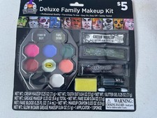 Halloween Deluxe Makeup Kit- 16 piece