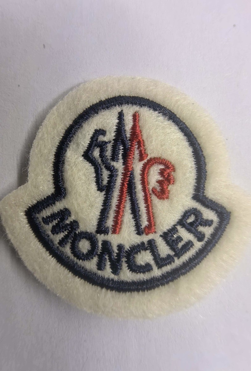売切 良品MONCLER LEFRANC ダウンジャケット ワッペン刺繍ロゴ 1 MONCLER Replacement Badge Embroidered Patch Sew on Clothes