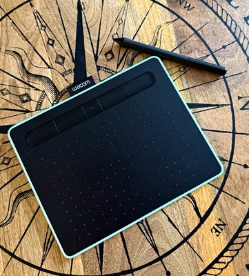 Wacom Grafiktablet mit Stift, schwarz mit mintfarbenem Rahmen