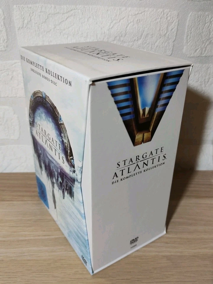 Stargate: Atlantis - Die komplette Kollektion (inkl. Bonus-Disc) [26 DVDs] - Bild 2 von 3