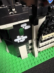 Lego 6085 Castle Black Knights Black Monarch's Castle Knights Knights Castle 1988 P2