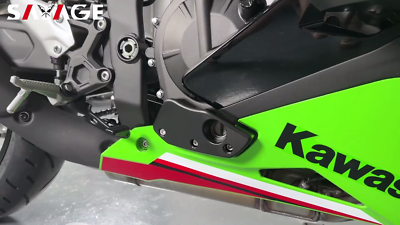 Right Engine Case Slider Protector For KAWASAKI NINJA ZX-4R ZX-4RR