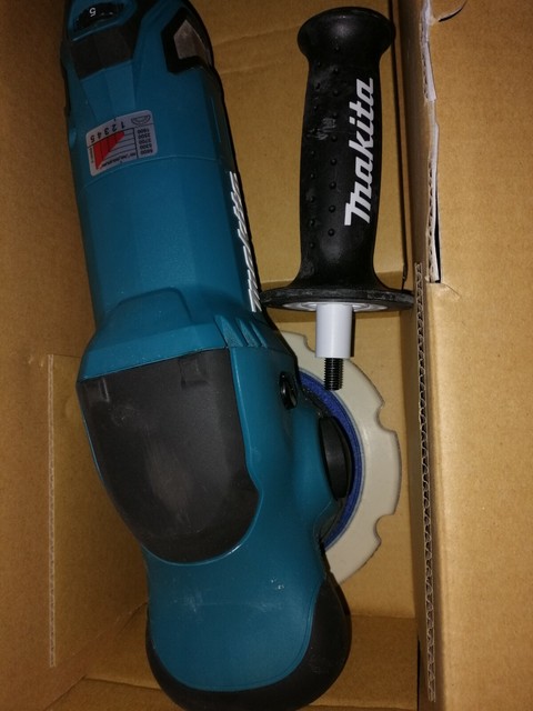 Полировальная машина makita po5000c