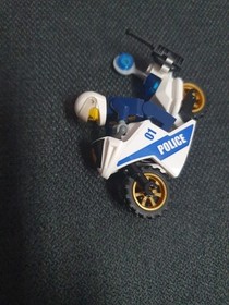 Lego City Tow Truck On The Move 60137