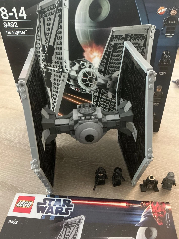 LEGO Star Wars 9492 TIE Fighter, photo 1 sur 5
