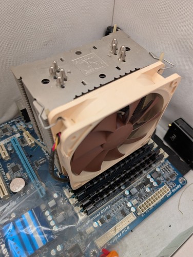 Noctua NH-U12P SE2 CPU Kühler mit 1 Lüfter