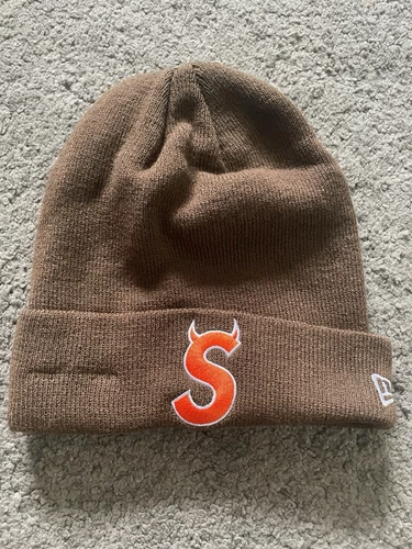 Bonnet logo Supreme S