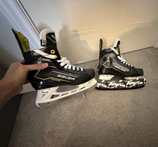 Bauer Supreme M30 Ice Hockey Skates UK 5 Black/White with Carry Bag.