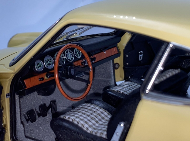 1:18 CMC 1964 Porsche 901 Sportcoupe Champagne Yellow VERY 1:18 CMC 1964 Porsche 901 Sportcoupe Champagne Yellow VERY