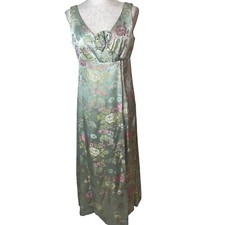 An Arkay Nightgown Womens Vintage Size XL Green Floral Maxi Empire Waist