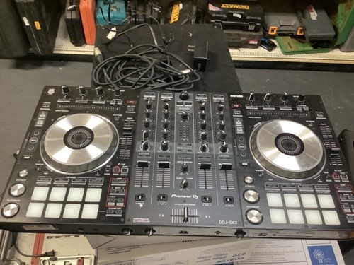 Pioneer DDJ-SX3 Performance DJ Controller