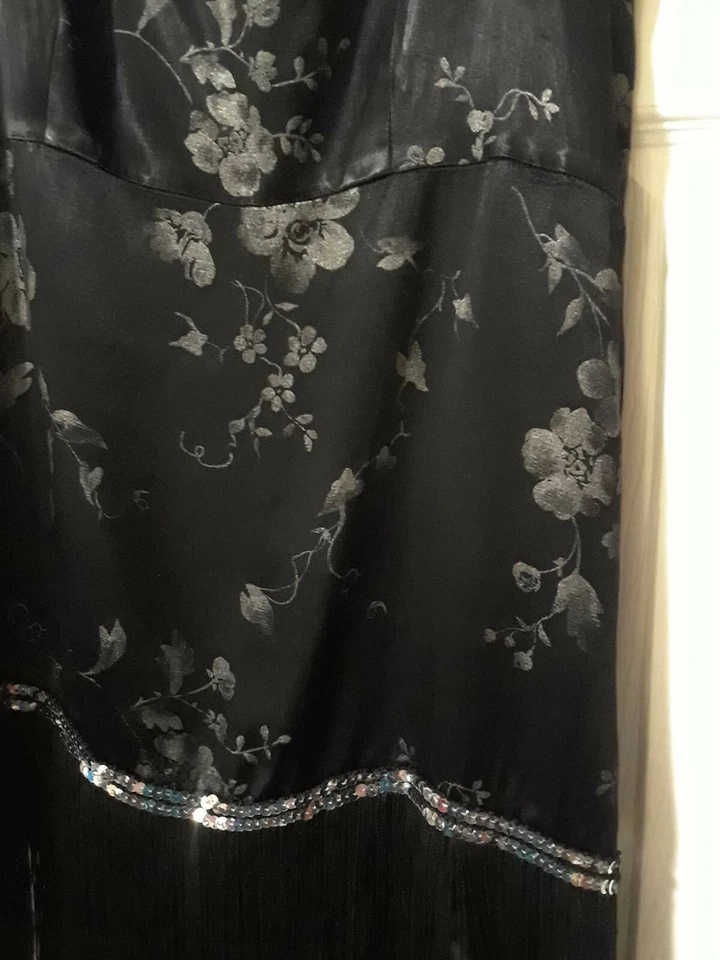 Vestido Aleta Negro y Plata - Talla 10, Largo 34" Disfraz Mtching Tocado Foto 3 de 4