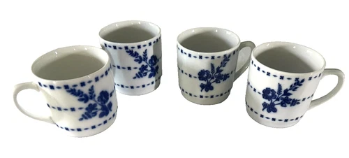 Williams Sonoma Flow Blue Coffee Tea Mugs Blue & White Set of 4